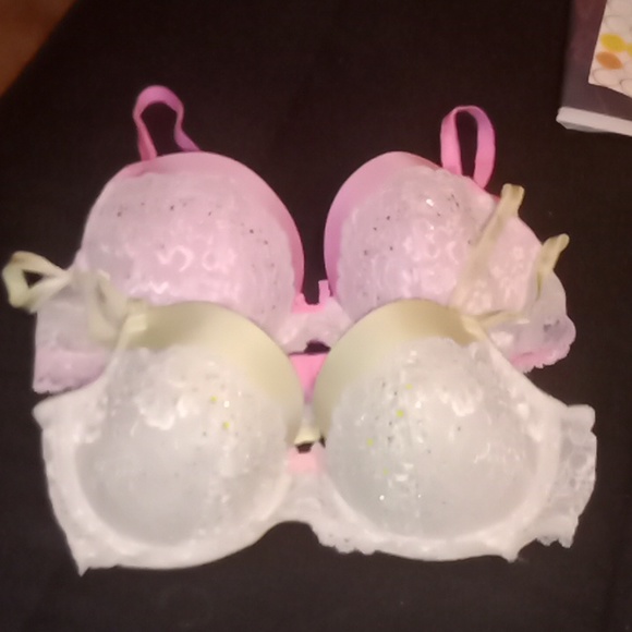 - VS Demi Bra Bundle - Picture 9 of 9